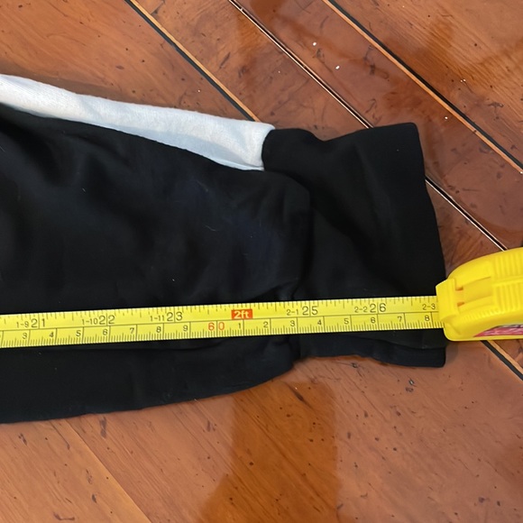 VLVT  by Graham and Spencer black and white lounge set - Picture 9 of 11